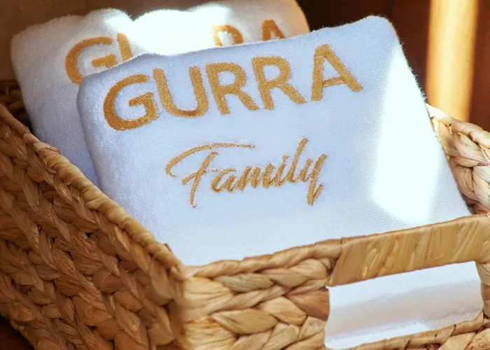 בית הארחה 'gurra Family' 3*
